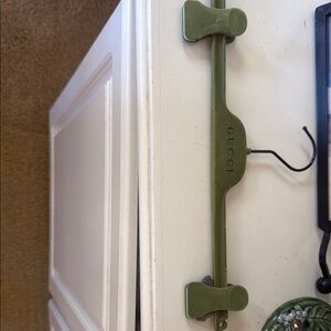 Gucci Green velvet pants/skirts hanger